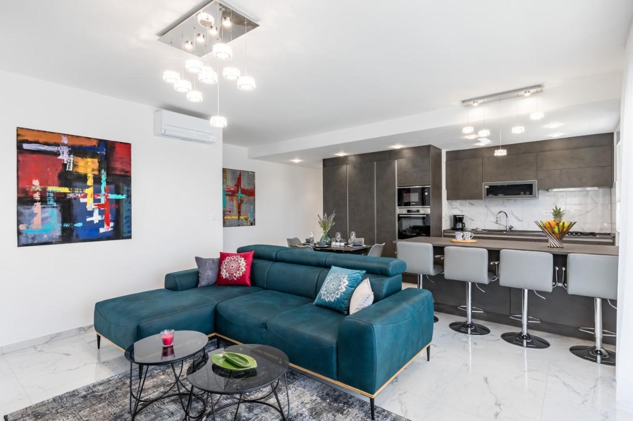 Elysian Zen Luxury Apartment - Two Bedroom Apartment With Terrace And Sea View سبليت المظهر الخارجي الصورة